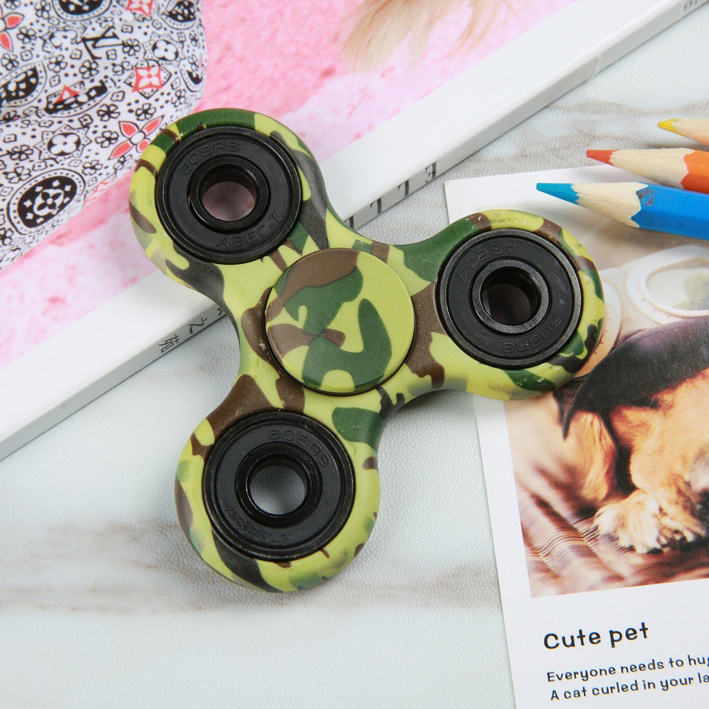 fidget hand spinner - camouflage green - www.coverlabusa.com