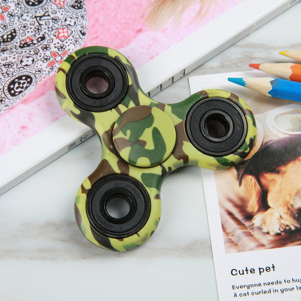 fidget hand spinner - camouflage green - www.coverlabusa.com